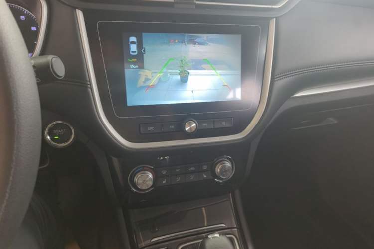 Used Roewe RX3 2018 1.6L CVT Flagship Edition Audio And AC Panel