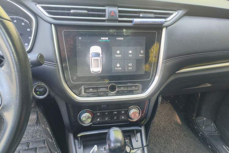 Used Roewe RX3 2018 1.6L CVT Internet Smart Edition Audio And AC Panel