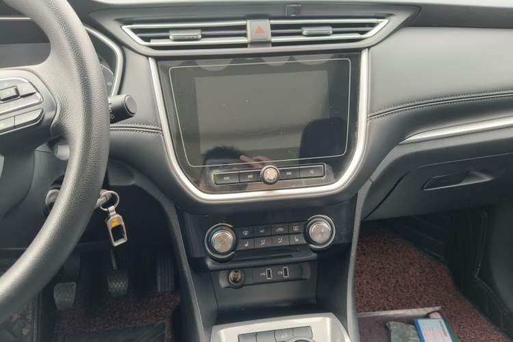 Used Roewe RX3 2018 1.6L Manual Flagship Edition Audio And AC Panel