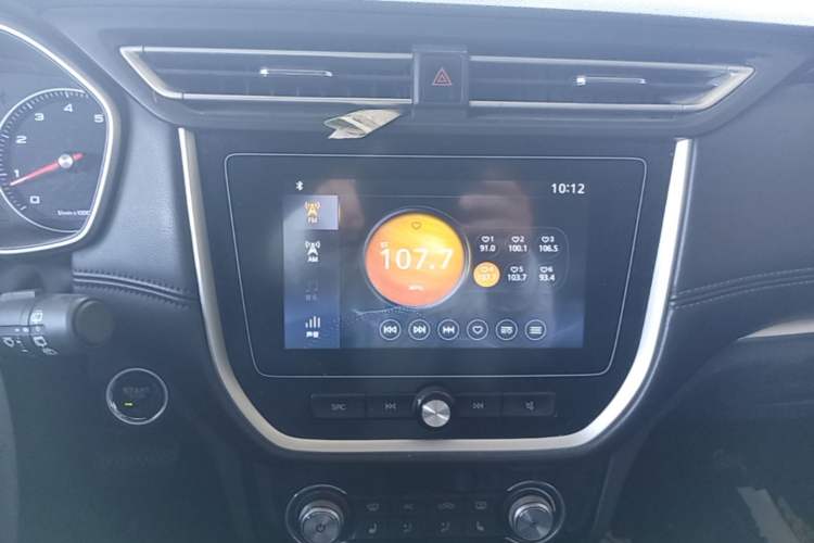 Used Roewe RX3 2018 1.6L CVT Flagship Edition Audio And AC Panel