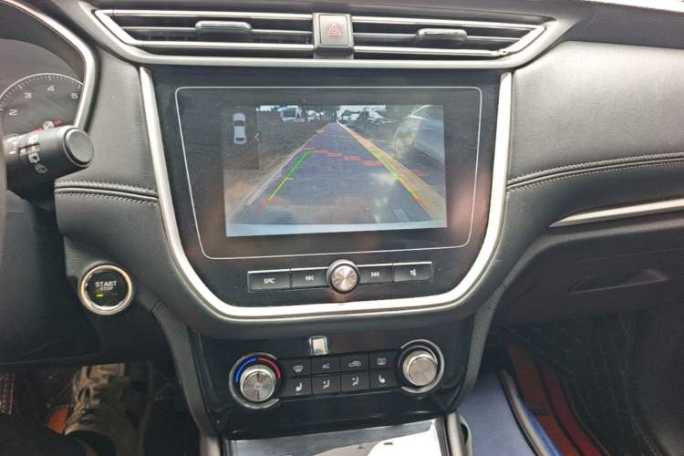 Used Roewe RX3 2018 1.6L CVT Flagship Edition Audio And AC Panel