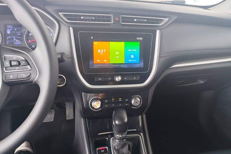 Used Roewe RX3 2018 1.6L CVT Flagship Edition Audio And AC Panel