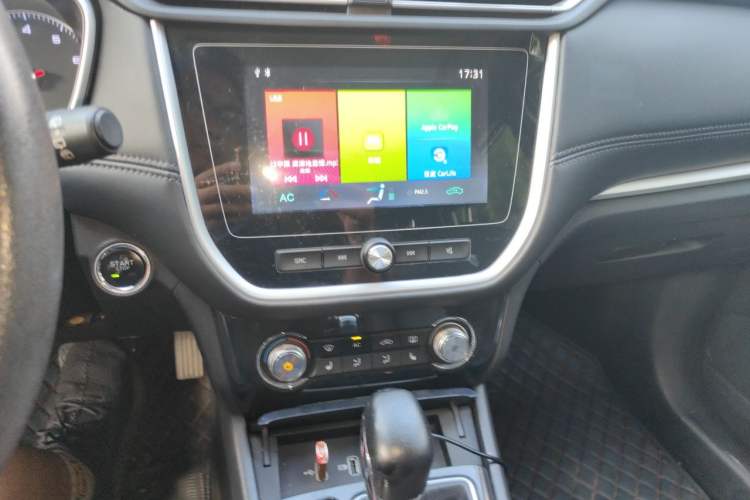 Used Roewe RX3 2018 1.6L CVT Flagship Edition Audio And AC Panel