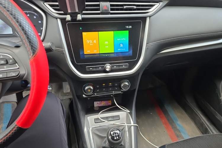 Used Roewe RX3 2018 1.6L Manual Flagship Edition Audio And AC Panel