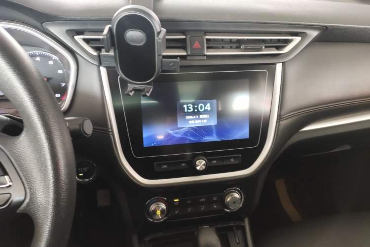 Used Roewe RX3 2018 1.6L CVT Flagship Edition Audio And AC Panel