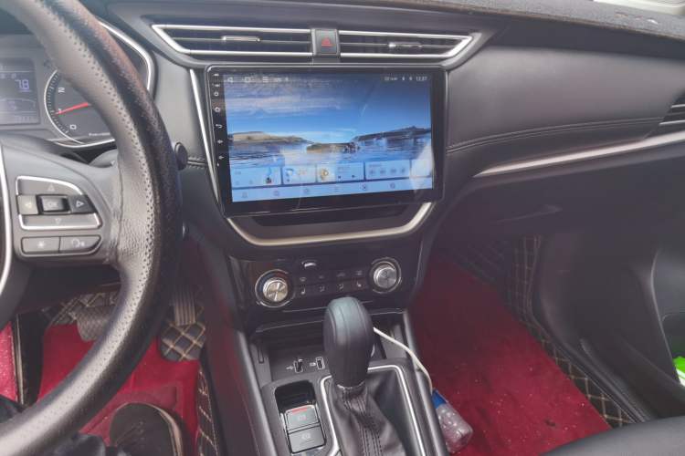 Used Roewe RX3 2018 1.6L CVT Flagship Edition Audio And AC Panel