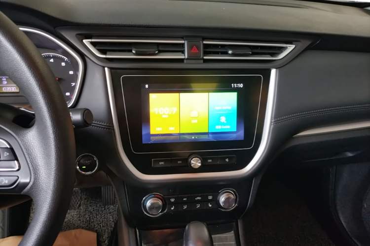 Used Roewe RX3 2018 1.6L CVT Flagship Edition Audio And AC Panel