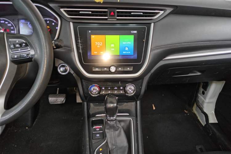 Used Roewe RX3 2018 1.6L CVT Flagship Edition Audio And AC Panel