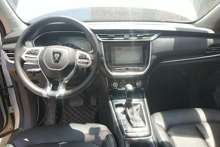 Used Roewe RX3 2018 1.6L CVT Internet Smart Edition Center Console