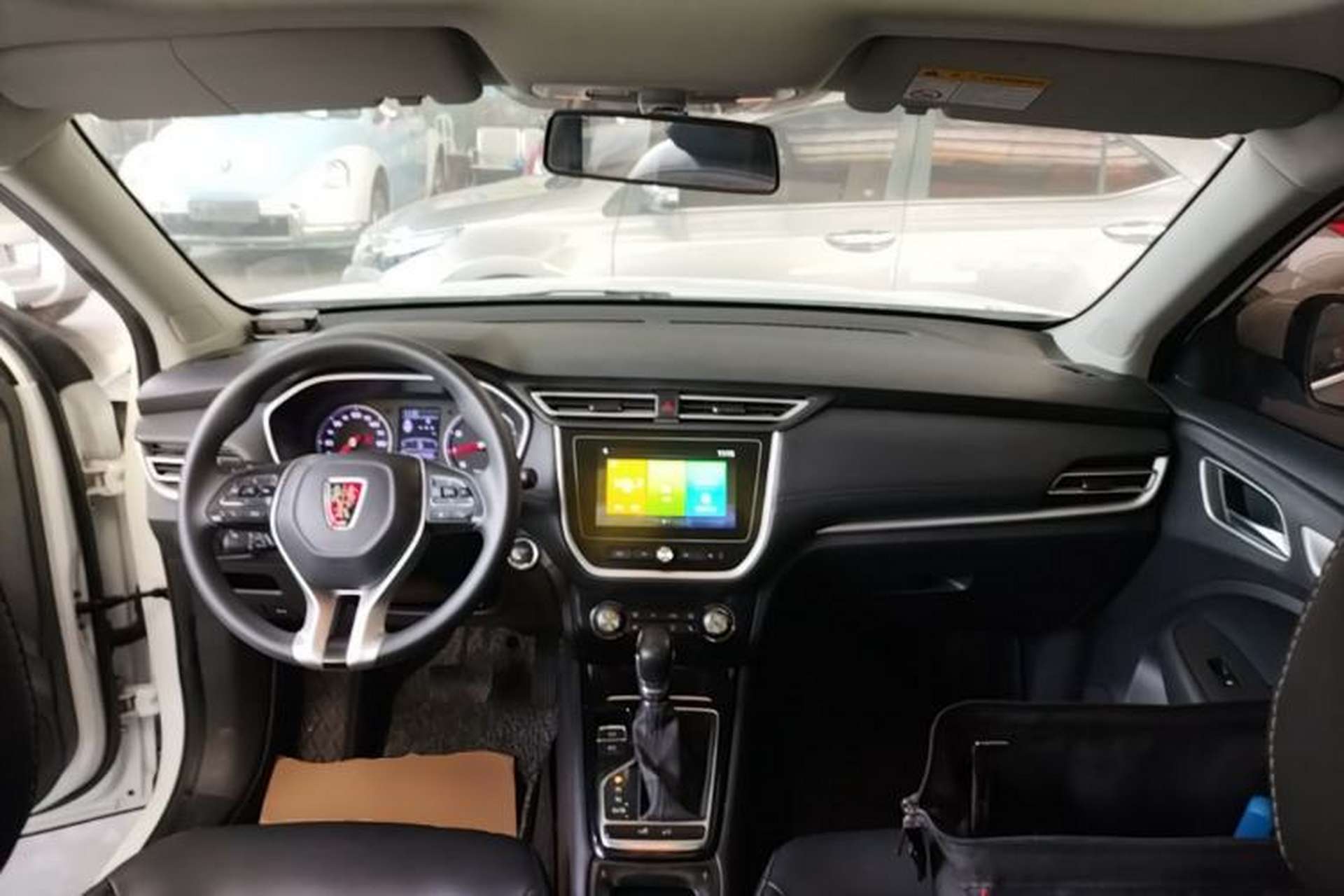 Used Roewe RX3 2018 1.6L CVT Flagship Edition Center Console