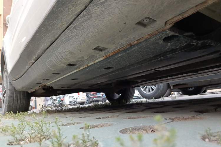 Used Roewe RX3 2018 18T Automatic Internet ZhiZun Edition Chassis Front Right