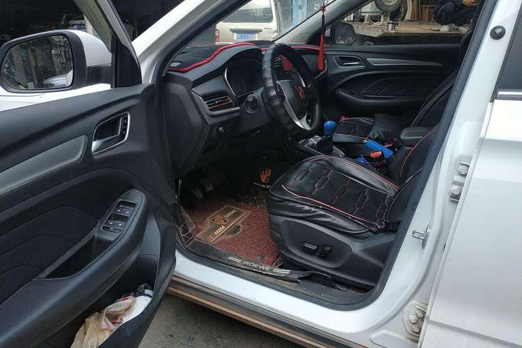 Used Roewe RX3 2018 1.6L Manual Flagship Edition Driver Seat