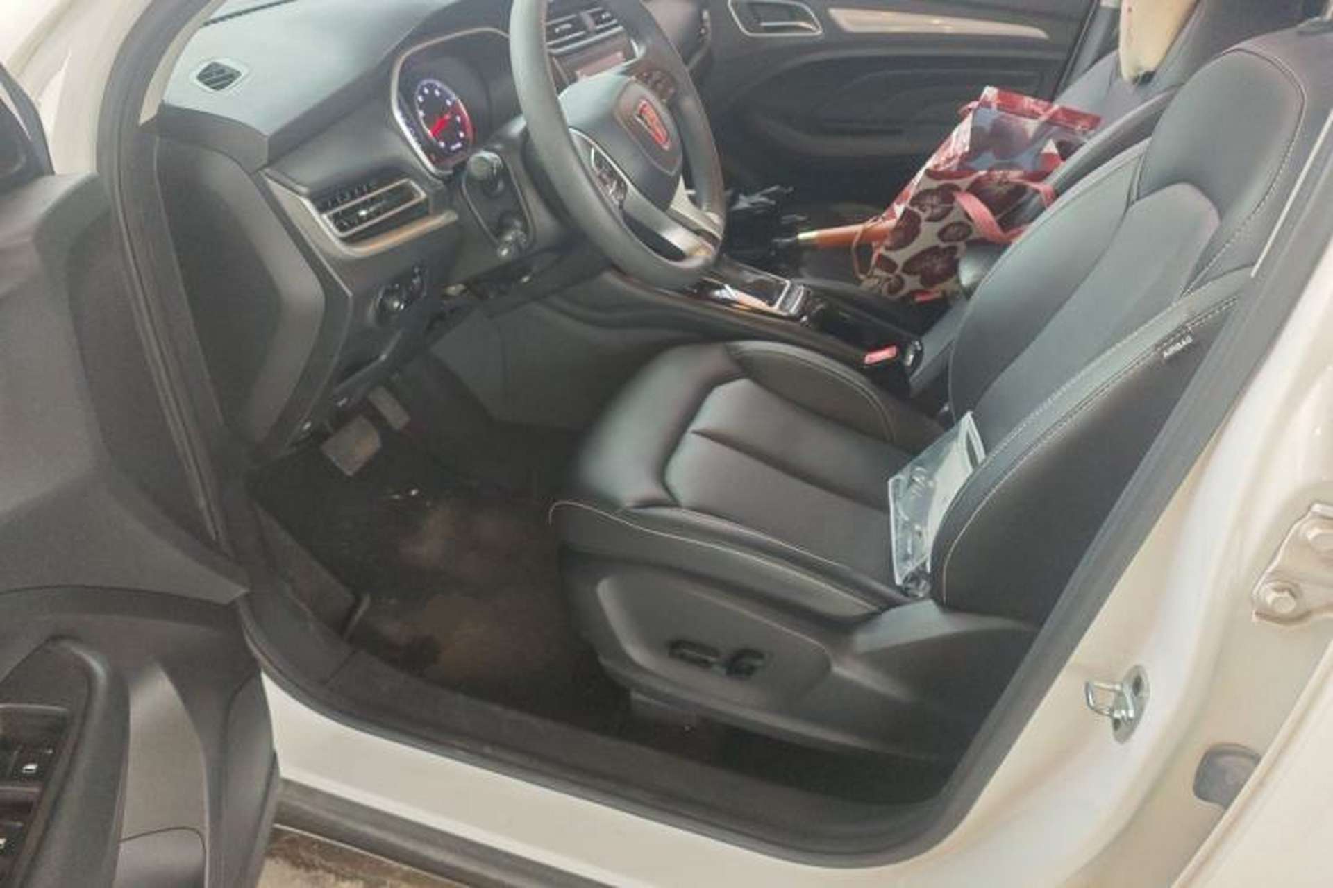 Used Roewe RX3 2018 1.6L CVT Flagship Edition Driver Seat