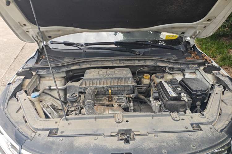 Used Roewe RX3 2018 1.6L CVT Internet Smart Edition Engine Bay