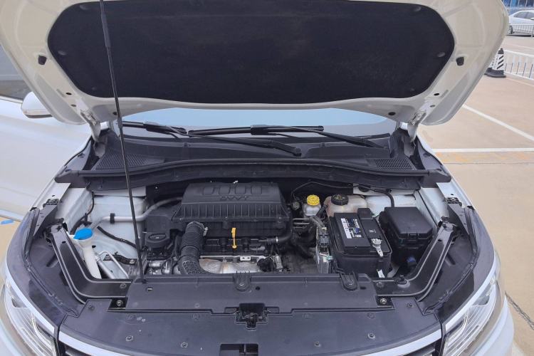 Used Roewe RX3 2018 1.6L CVT Flagship Edition Engine Bay