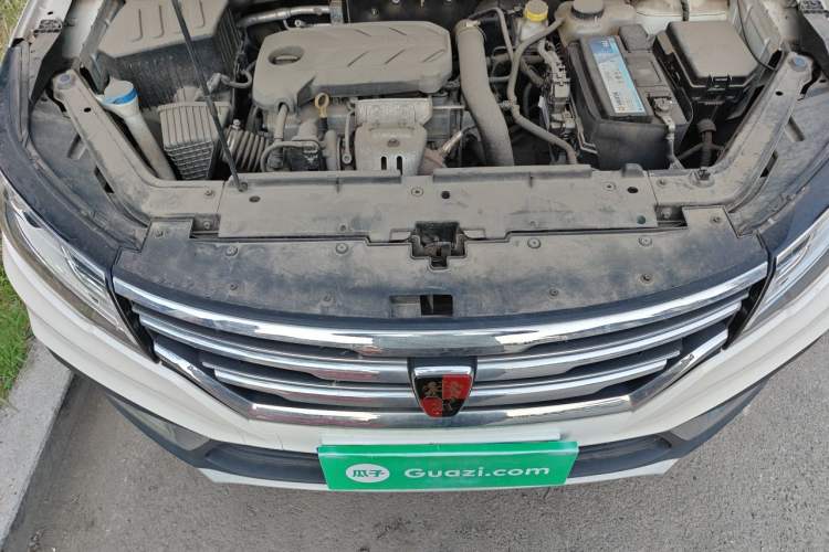 Used Roewe RX3 2018 18T Automatic Flagship Model Engine Bay