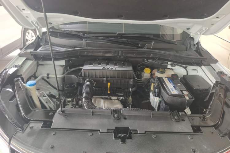 Used Roewe RX3 2018 1.6L CVT Flagship Edition Engine Bay