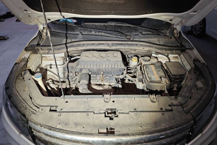 Used Roewe RX3 2018 1.6L CVT Flagship Edition Engine Bay
