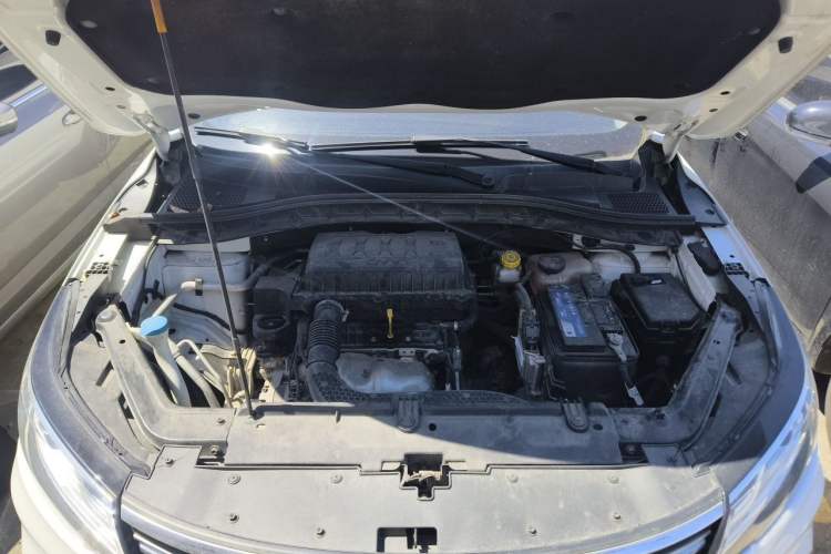 Used Roewe RX3 2018 1.6L Manual Flagship Edition Engine Bay