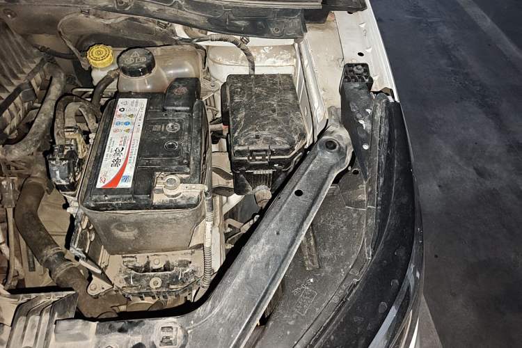 Used Roewe RX3 2018 1.6L CVT Flagship Edition Engine Bay Left
