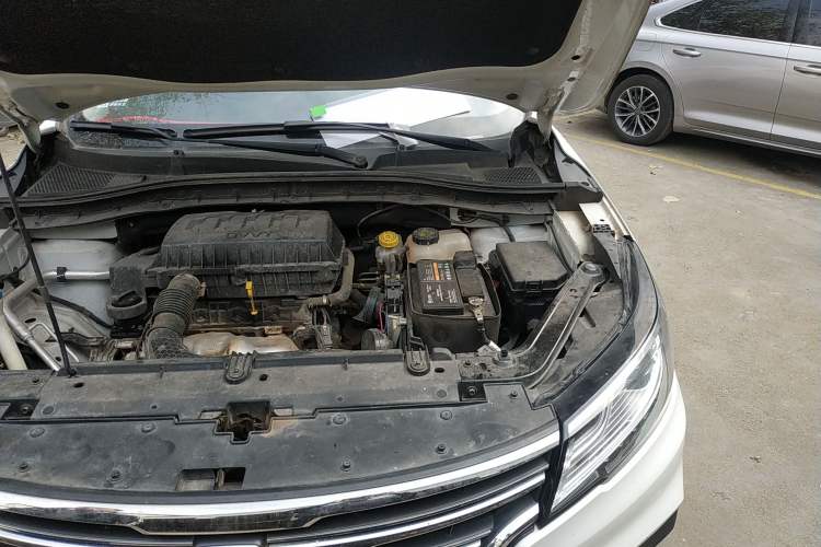 Used Roewe RX3 2018 1.6L Manual Flagship Edition Engine Bay Left