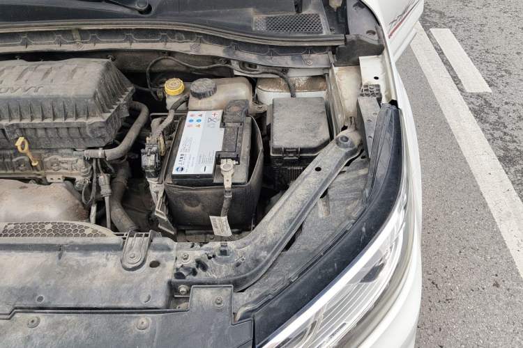 Used Roewe RX3 2018 1.6L CVT Internet Smart Edition Engine Bay Left