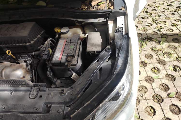 Used Roewe RX3 2018 1.6L CVT Flagship Edition Engine Bay Left