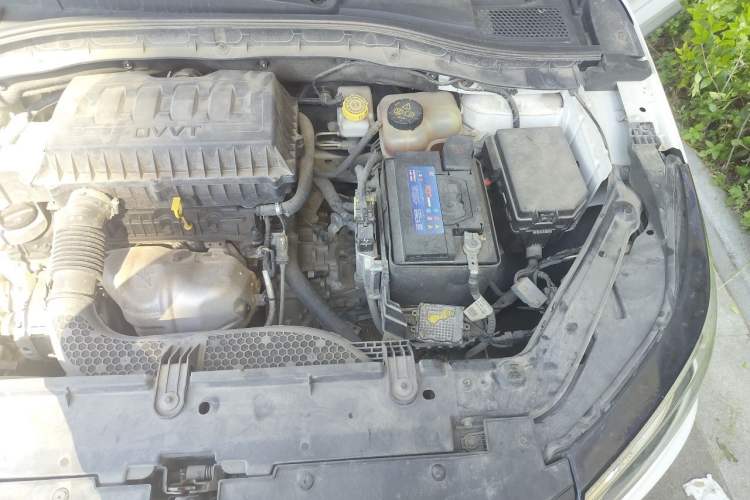 Used Roewe RX3 2018 1.6L Manual Flagship Edition Engine Bay Left