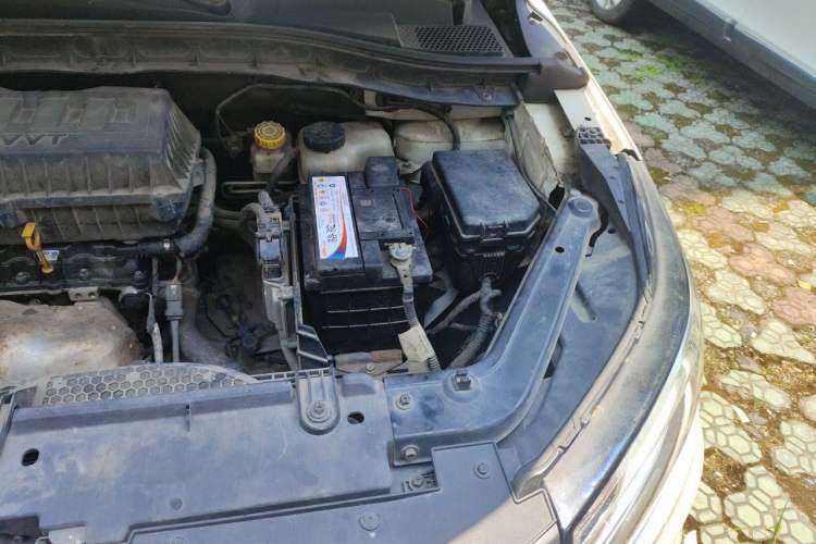 Used Roewe RX3 2018 1.6L CVT Flagship Edition Engine Bay Left