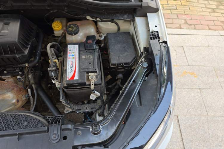 Used Roewe RX3 2018 1.6L Manual Flagship Edition Engine Bay Left
