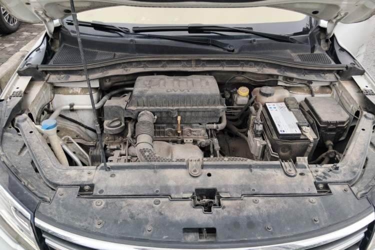 Used Roewe RX3 2018 1.6L CVT Internet Smart Edition Engine Bay