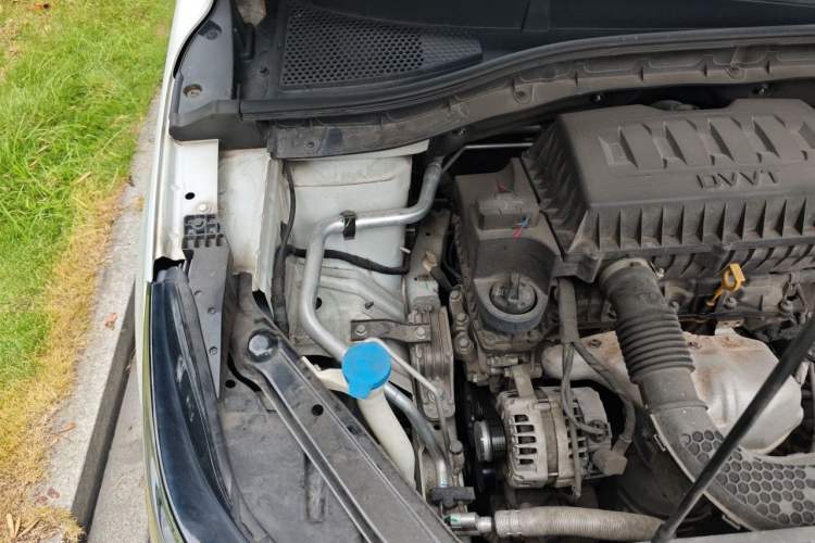 Used Roewe RX3 2018 1.6L CVT Internet Smart Edition Engine Bay Right