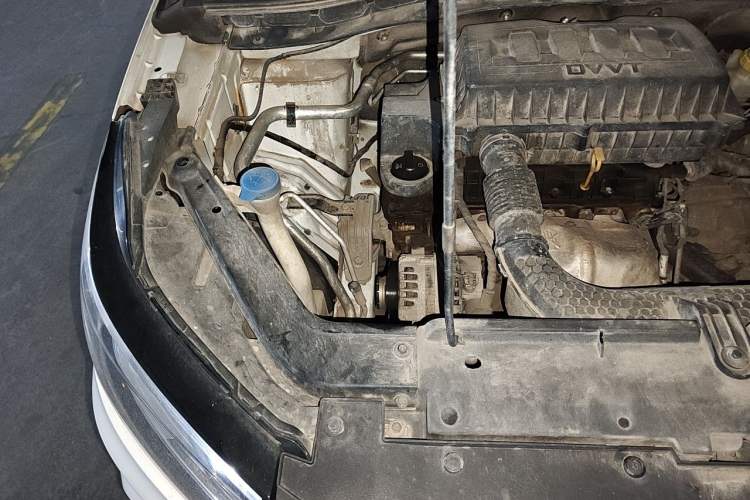 Used Roewe RX3 2018 1.6L CVT Flagship Edition Engine Bay Right