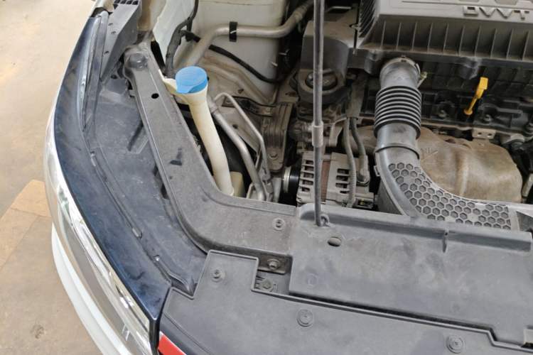 Used Roewe RX3 2018 1.6L CVT Flagship Edition Engine Bay Right