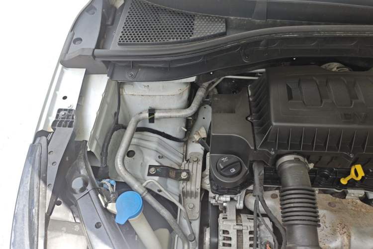 Used Roewe RX3 2018 1.6L CVT Internet Smart Edition Engine Bay Right