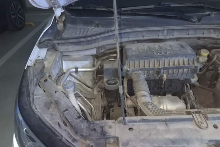 Used Roewe RX3 2018 1.6L CVT Flagship Edition Engine Bay Right