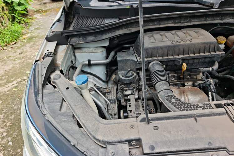Used Roewe RX3 2018 1.6L Manual Flagship Edition Engine Bay Right