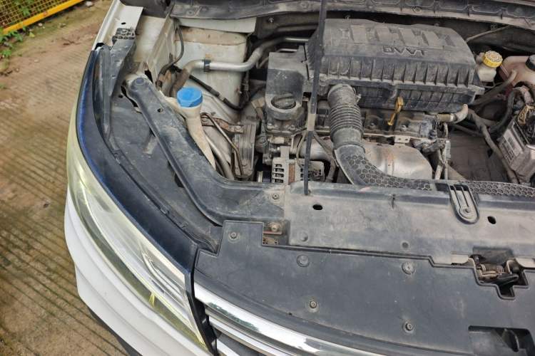 Used Roewe RX3 2018 1.6L CVT Flagship Edition Engine Bay Right
