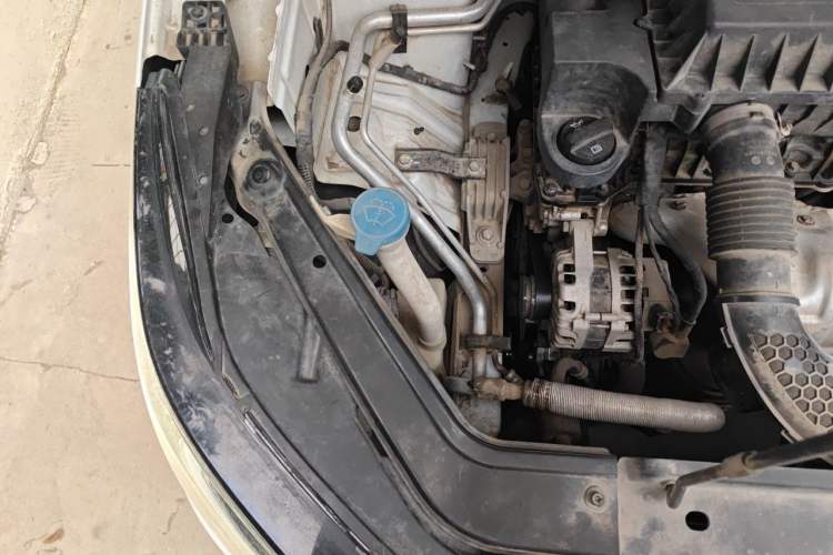 Used Roewe RX3 2018 1.6L Manual Entry-Level Model Engine Bay Right
