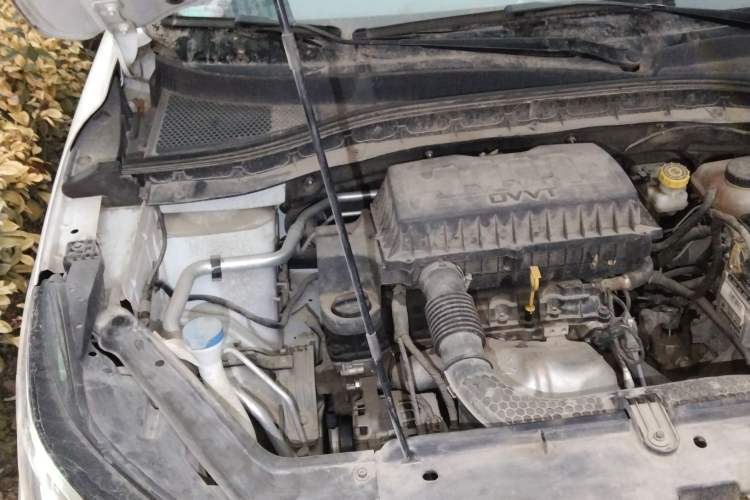 Used Roewe RX3 2018 1.6L Manual Flagship Edition Engine Bay Right