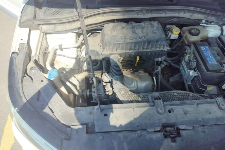 Used Roewe RX3 2018 1.6L Manual Flagship Edition Engine Bay Right