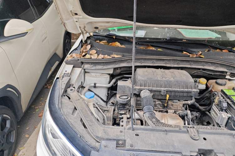 Used Roewe RX3 2018 1.6L Manual Flagship Edition Engine Bay Right
