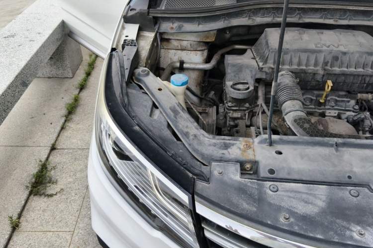 Used Roewe RX3 2018 1.6L Manual Flagship Edition Engine Bay Right