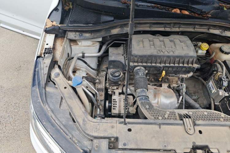Used Roewe RX3 2018 1.6L CVT Internet Smart Edition Engine Bay Right