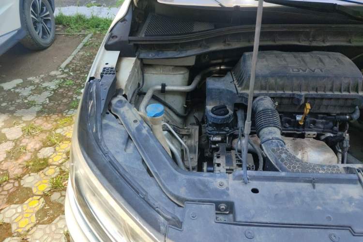 Used Roewe RX3 2018 1.6L CVT Flagship Edition Engine Bay Right