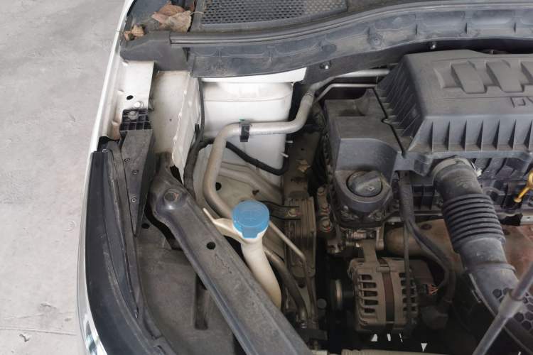 Used Roewe RX3 2018 1.6L CVT Internet Smart Edition Engine Bay Right