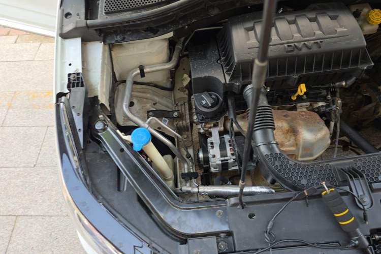 Used Roewe RX3 2018 1.6L Manual Flagship Edition Engine Bay Right