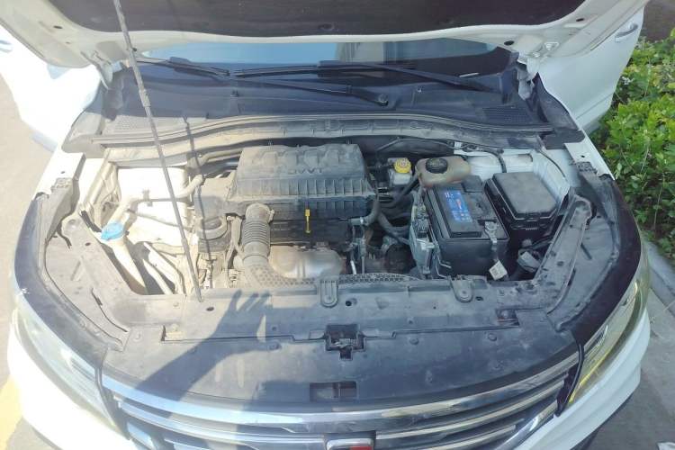 Used Roewe RX3 2018 1.6L Manual Flagship Edition Engine Bay