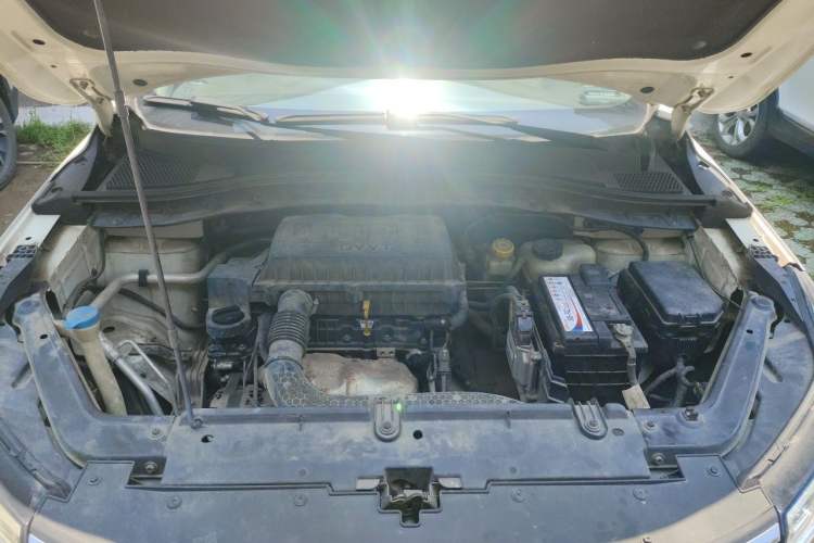 Used Roewe RX3 2018 1.6L CVT Flagship Edition Engine Bay