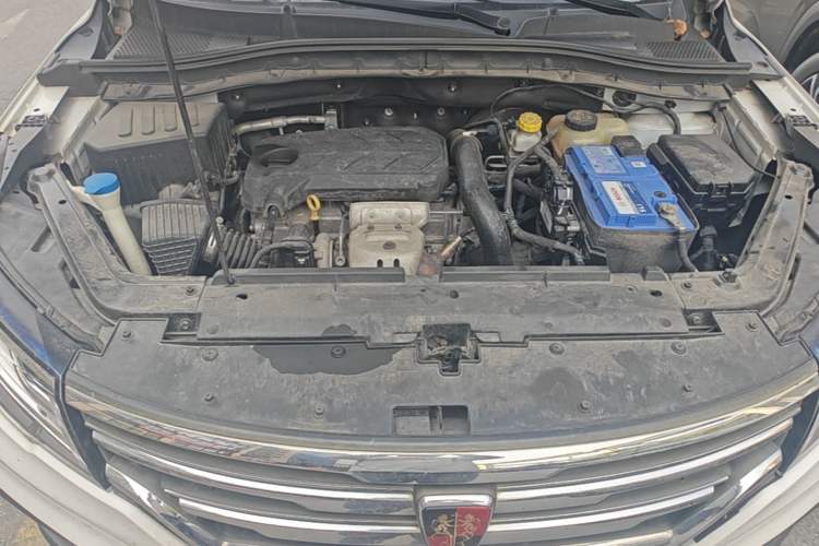 Used Roewe RX3 2018 18T Automatic Flagship Model Engine Bay